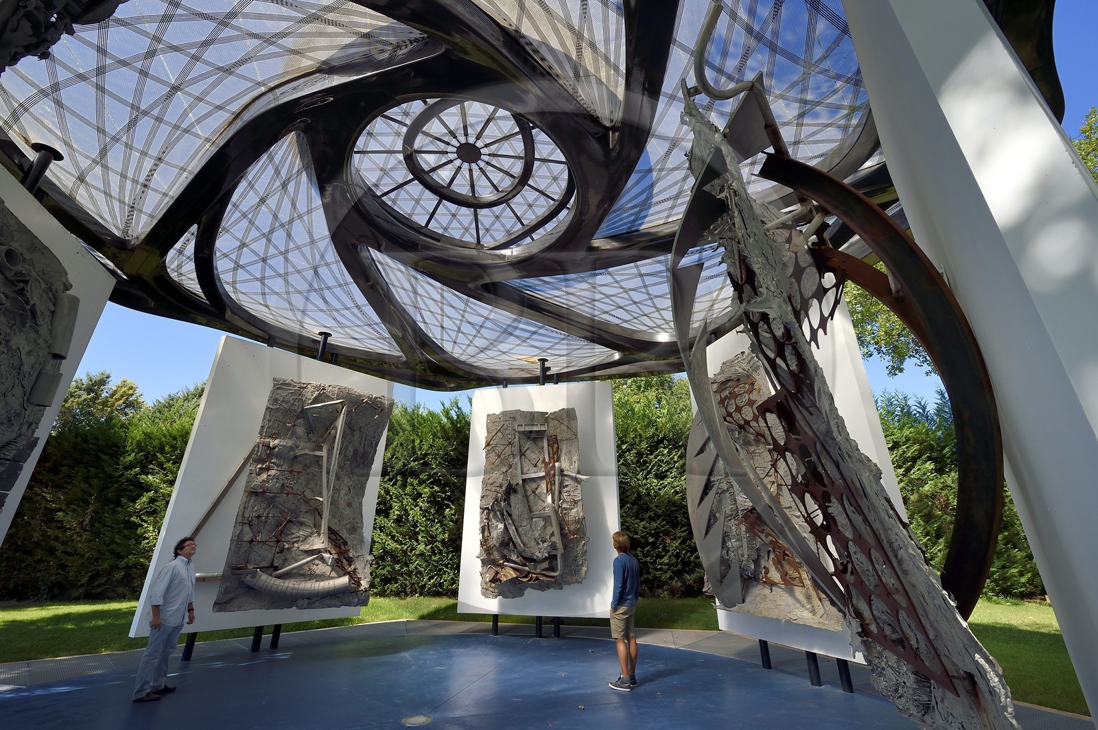 France, Var (83), Le Muy, Fondation Bernar Venet, chapelle imaginée par Frank Stella pour accueillir ses œuvres monumentales