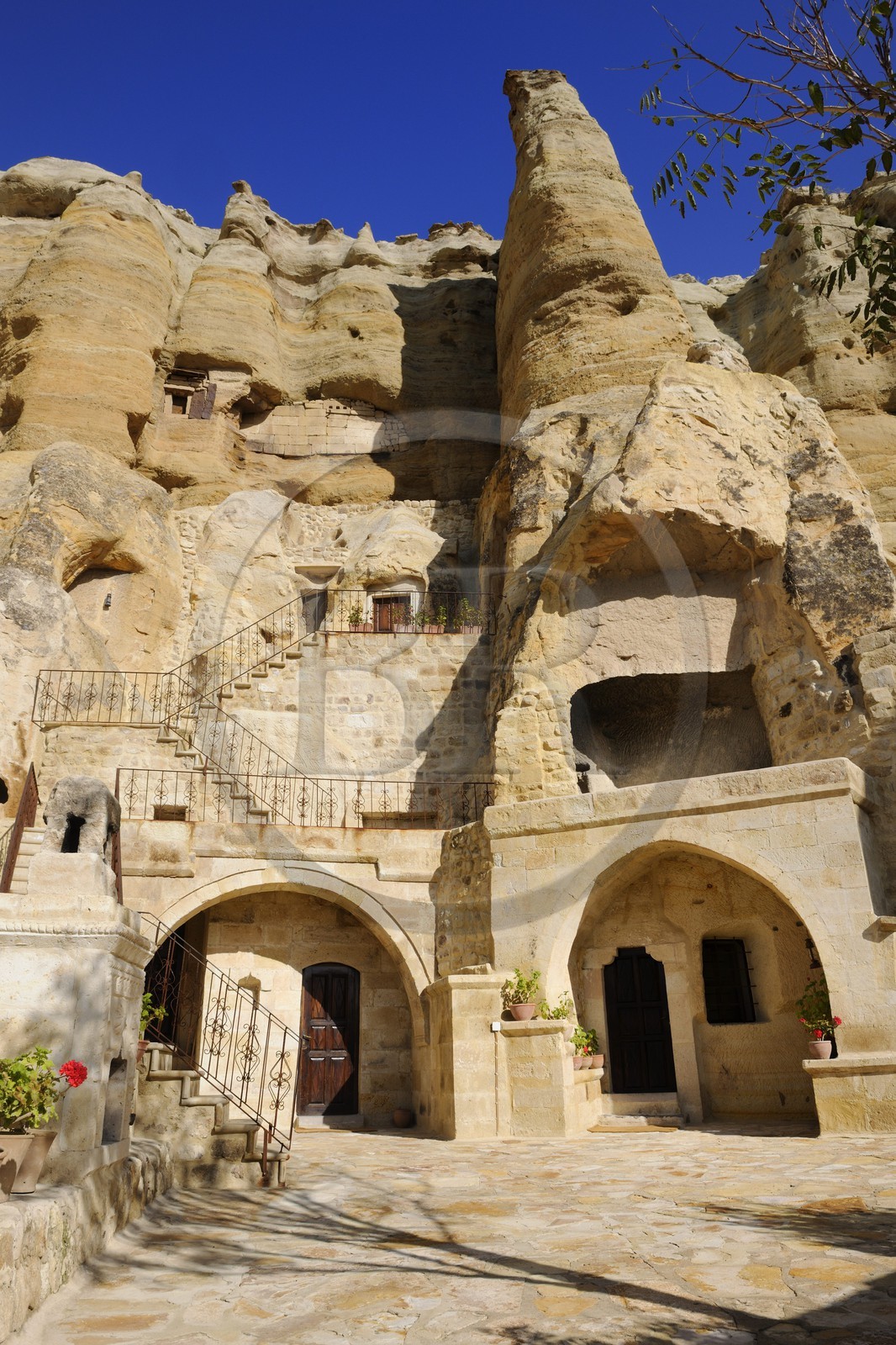 Turquie, Anatolie Centrale, province de Nevsehir, Cappadoce classée Patrimoine Mondial de l'UNESCO, Ürgüp, hôtel de luxe Yunak Evleri dans les anciennes maisons troglodytiques