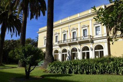France, Corse-du-Sud (2A), Ajaccio, Palais Lantivy sur le Cour Napoleon qui est aussi la préfecture