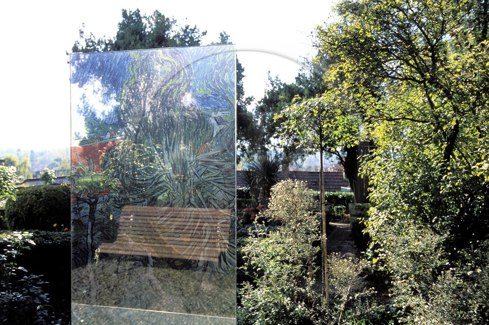 France, Val-d'Oise (95), parc naturel régional du Vexin français, Auvers-sur-Oise, reproduction de Van Gogh, jardin de la maison du docteur Gachet