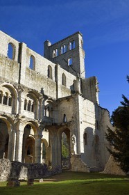 France, Seine-Maritime (76), Pays de Caux, Parc naturel régional des Boucles de la Seine normande, Jumièges, abbaye Saint-Pierre de Jumièges fondée au VIIe siècle