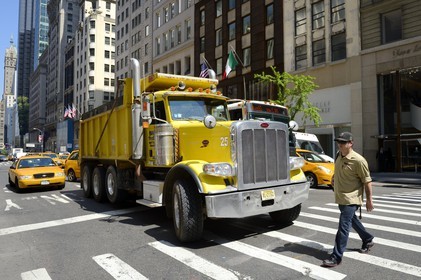 Etats-Unis, New York, Manhattan, Midtown, 5eme Avenue, camion