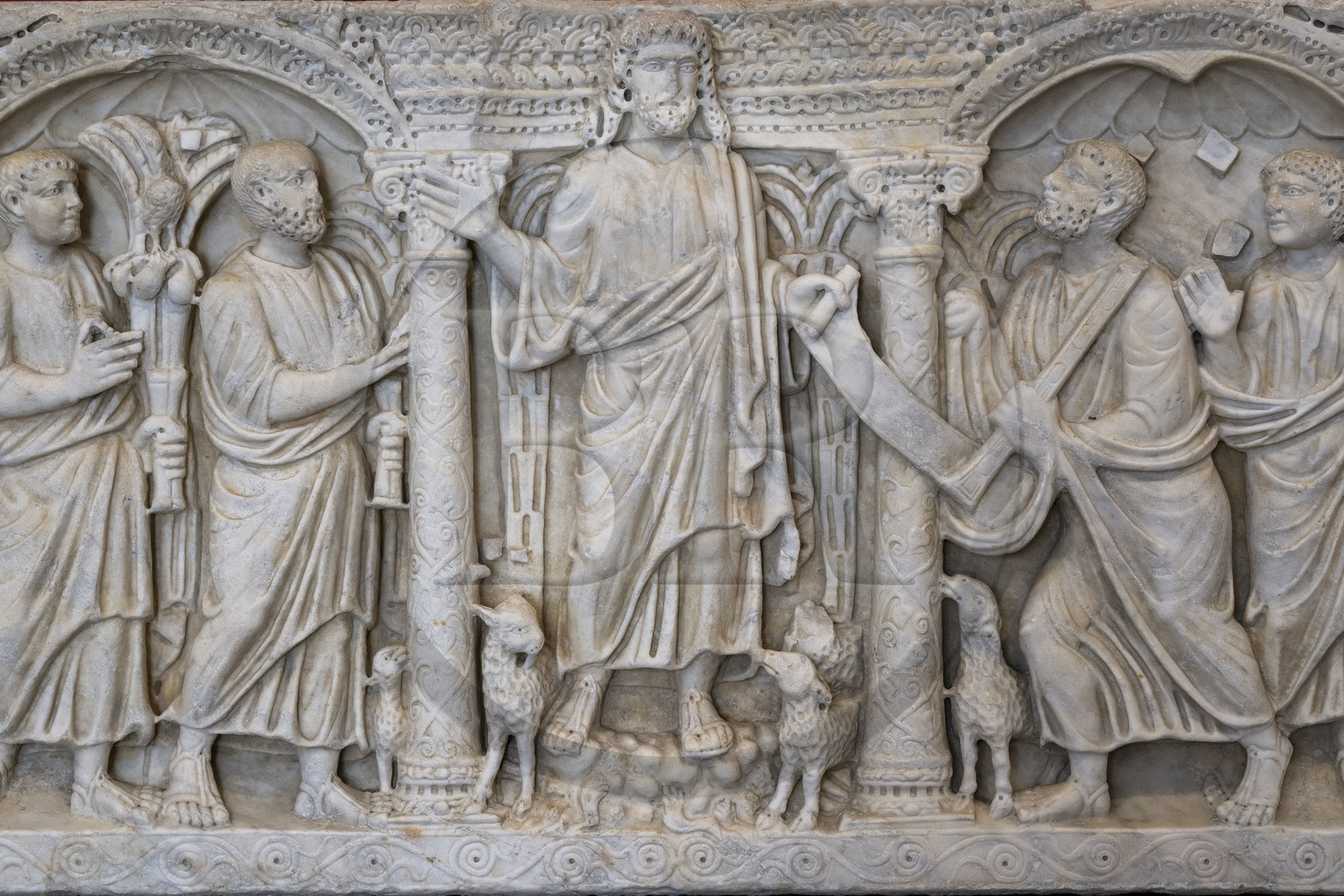 France, Bouches-du-Rhône (13), Arles, musée départemental Arles antique, sarcophage dit de la remise de la Loi à Saint-Pierre provenant du site des Alyscamps et datant de la fin du IVe siècle