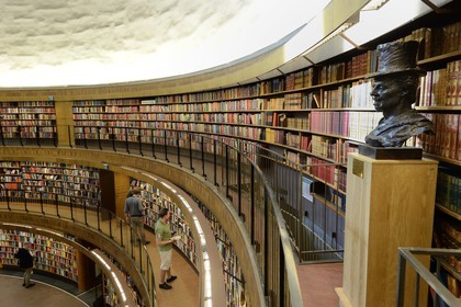 Suède, Stockholm, la bibliothèque publique de Stockholm (Stockholms stadsbibliotek) de 1928 par l'architecte suédois Gunnar Asplund, l'intérieur de la rotonde