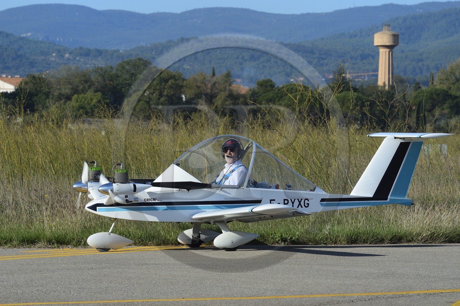 France, Var (83), Colomban MC-10 (aussi appelé Cricri) est un avion bimoteur ultra-léger conçu par Michel Colomban