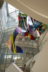 France, Paris (75), Bois de Boulogne, la fondation Louis Vuitton de l'architecte Frank Gehry, Canyon (2022) oeuvre de Katharina Grosse