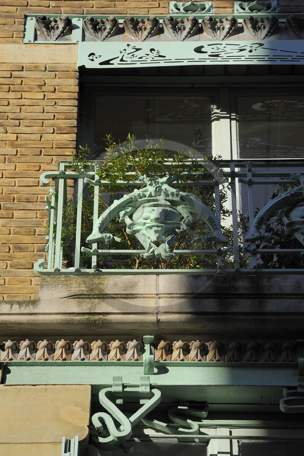 France, Paris (75), le Castel-Beranger, immeuble du 14 rue La Fontaine de style Art Nouveau  par Hector Guimard