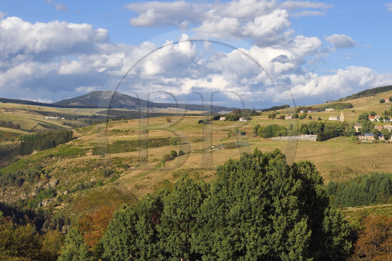 France, Ardèche (07), vallée de la Veyradeyre, village Le Béage
