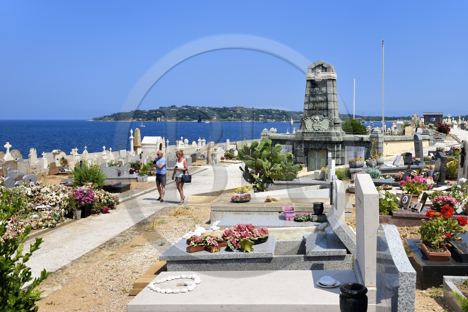 France, Var, Saint-Tropez, sea cemetery on the Chemin des Graniers