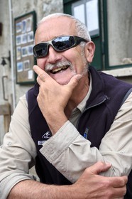 France, Alpes-Maritimes (06), parc national du Mercantour, vallée de la Valmasque, le refuge de la Valmasque (FFCAM) à 2233m, le gardien du refuge Michel Duranti