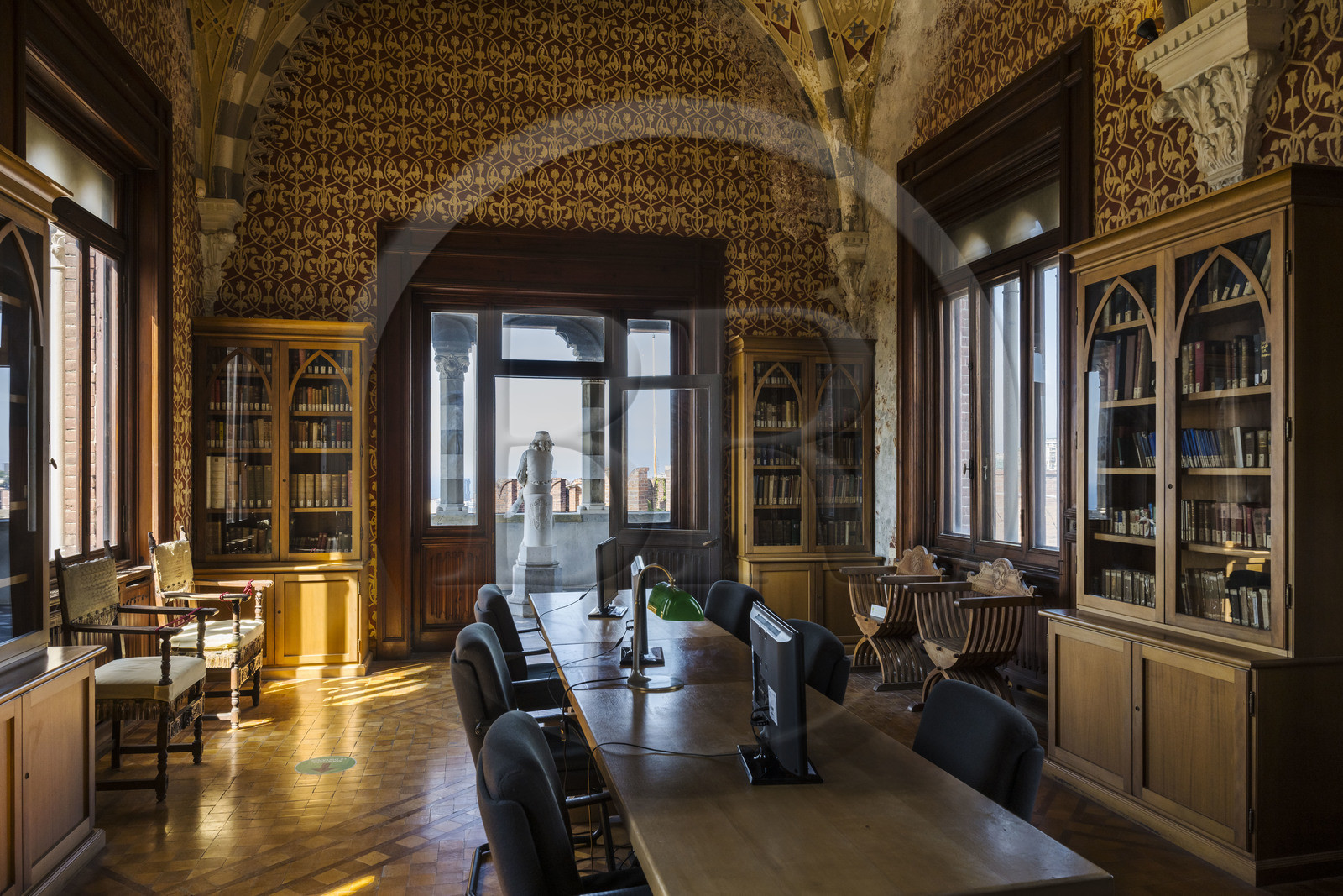 Italie, Ligurie, Gênes, Castello d'Albertis Museo delle Culture del Mondo, chateau de Enrico Alberto D'Albertis, explorateur, navigateur et écrivain voyageur génois (1846-1932), la bibliothèque