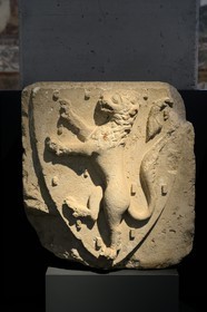 Israel, Jérusalem, quartier de Guivat Ram, musée d'Israel, departement d'archéologie, bas-relief représentant un lion debout, les armoiries de la Lusignan, roi de Chypre et de Jérusalem, Acre, 1258