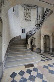 France, Côte d'Or (21), Dijon, escalier d'honneur de l'Hôtel particulier Le Compasseur au 3 rue Berbisey