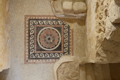 Israel, désert du Neguev, forteresse de Massada, classée Patrimoine Mondial de l'UNESCO, palais occidental, décoré de pavements de mosaique il servait aux receptions et au logement des hotes d'Hérode