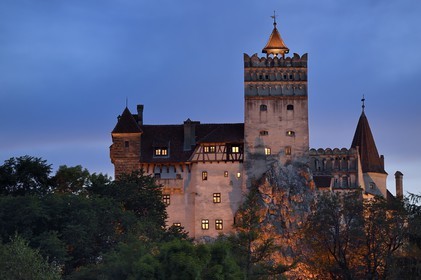 Roumanie, Transylvanie, région de Brasov, chateau de Bran du XIIIème siècle associé dans la mémoire collective à Vlad III l'Empaleur et au personnage de Dracula qu'il a inspiré