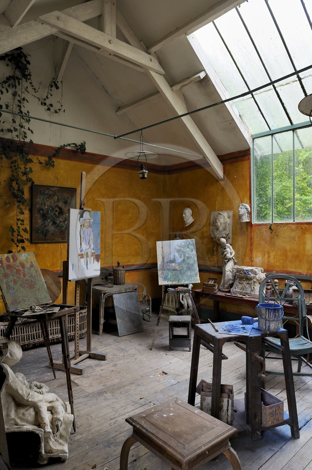 France, Eure (27), Giverny, l'ancien Hotel Baudy, atelier qui fut utilisé par les peintres de passage à l'hotel