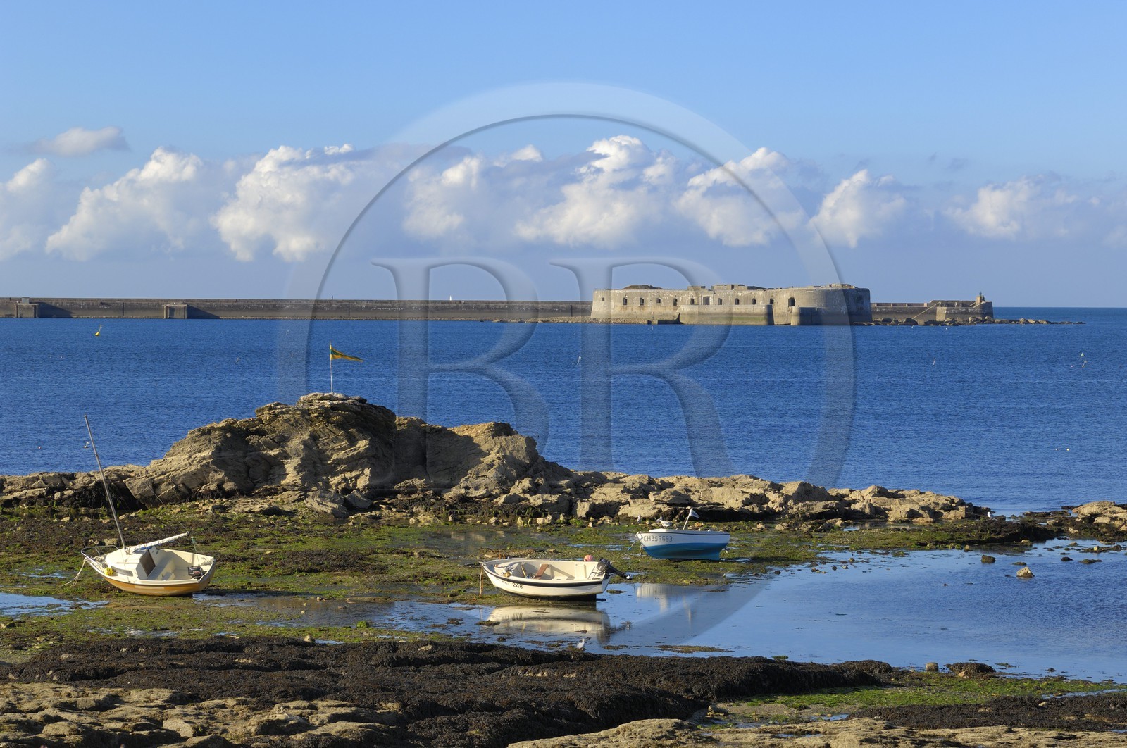 France, Manche (50), Cherbourg, un des forts de la digue du large dans la grande rade