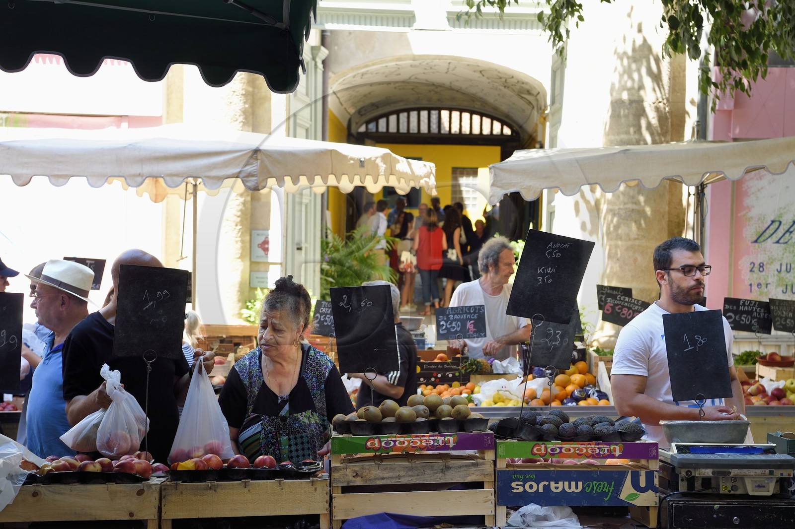 France, Var (83), Toulon, le marché du Cours Lafayette
