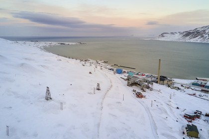 Norway, Svalbard, Spitzbergen, the city of Longyearbyen on the edge of the Adventfjorden (aerial view)