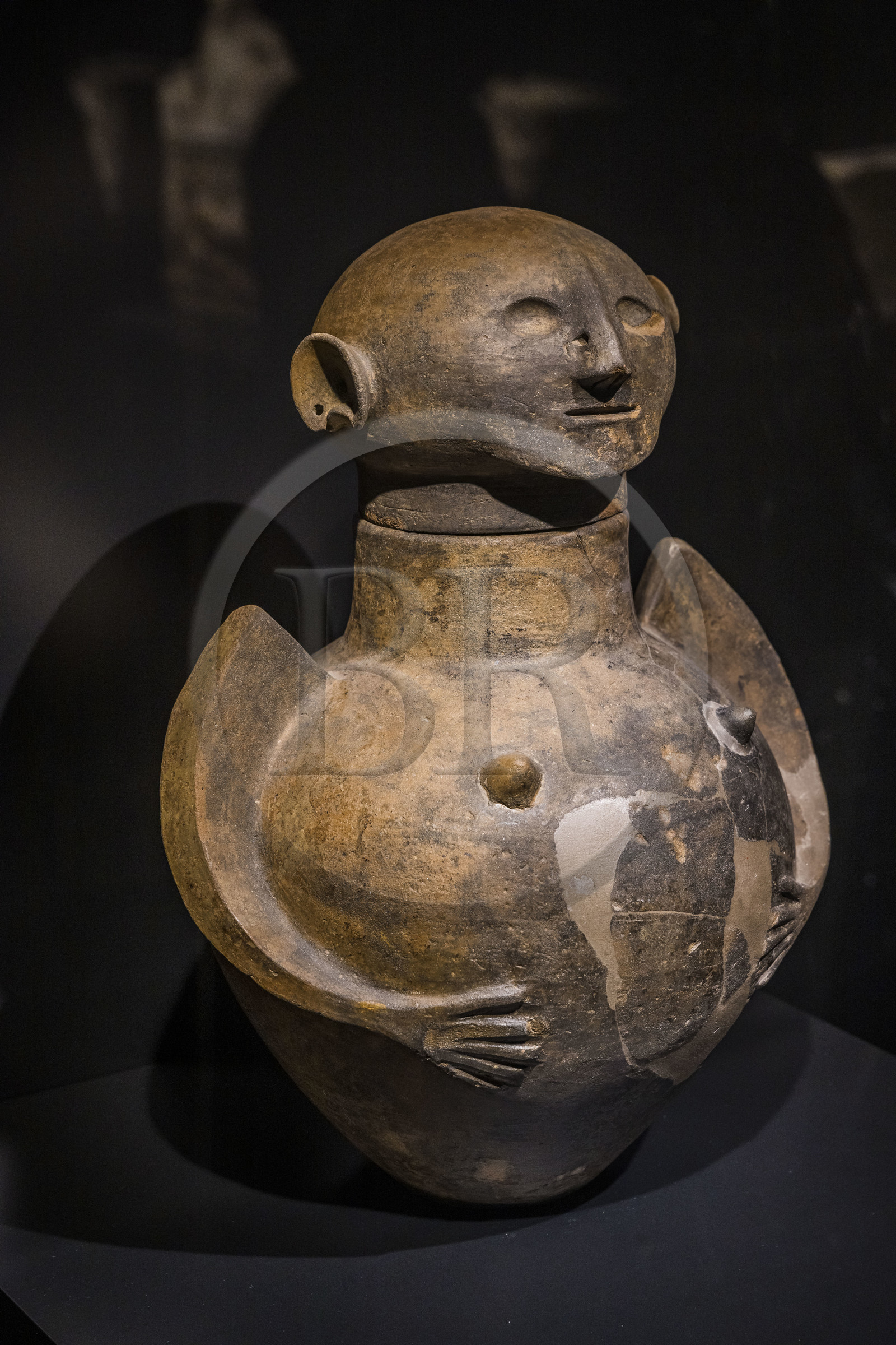 France, Gard, Nimes, Romanity museum (Musée de la Romanite), Etruscan anthropoid cinerary urn, terracotta canopic urn with a woman's head (Castiglion del lago end of the 7th century BC) (temporary exhibition)
