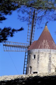France, Bouches du Rhone, Fontvieille, Daudet's windmill