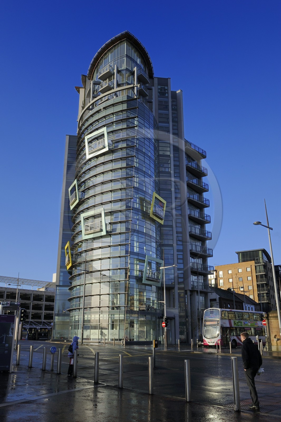 Royaume-Uni, Irlande du Nord, Belfast, le waterfront au bord de la rivière Lagan, l'immeuble The Boat (le bateau)
