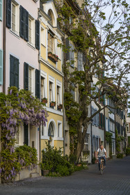 Suisse, Bâle, sur les quais du quartier du Petit Bâle sur la rive droite du Rhin