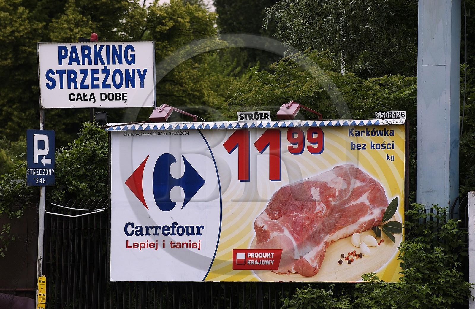 Pologne, Poméranie Orientale, Gdansk, publicité pour l'hypermarché Carrefour