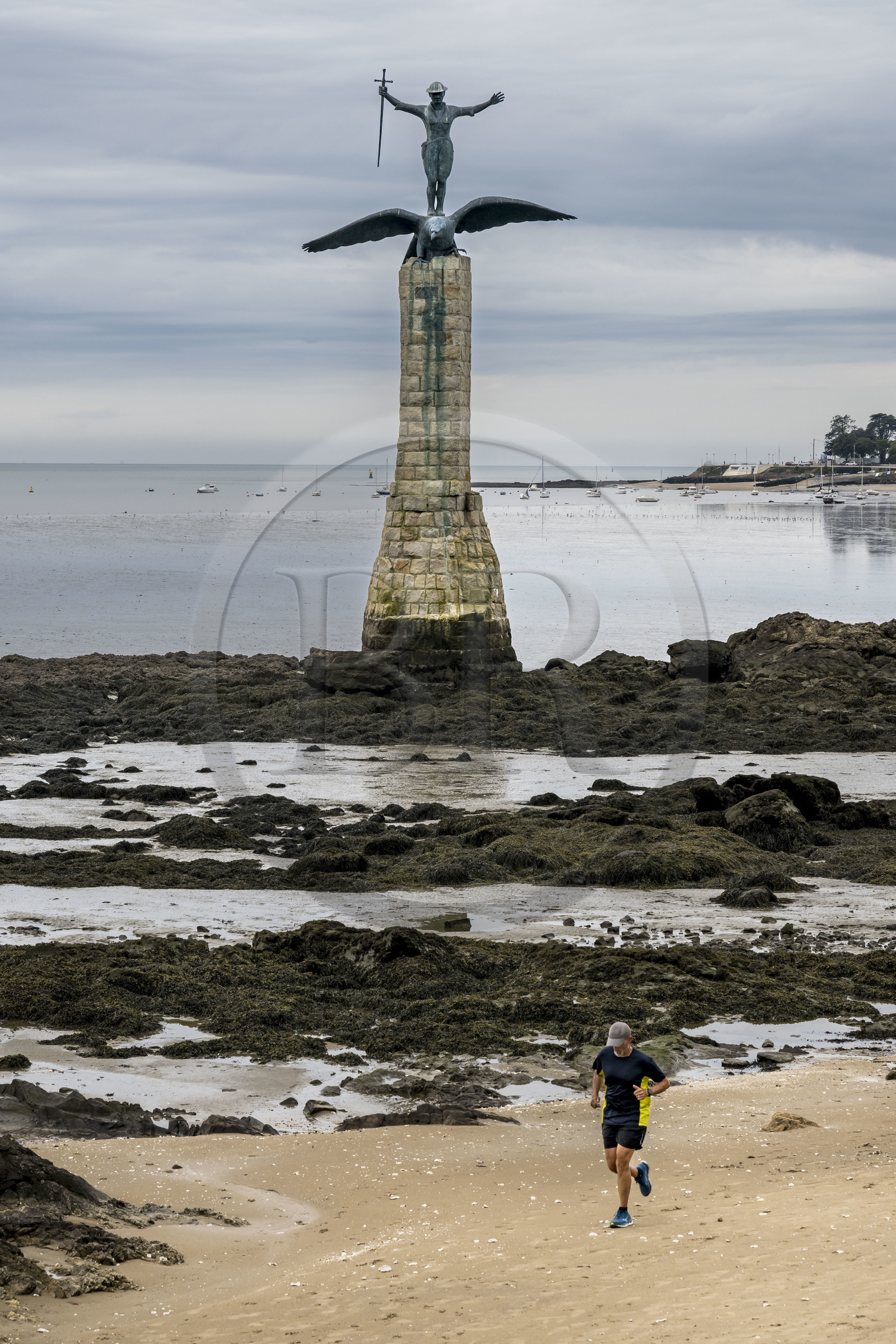 France, Loire-Atlantique (44), Estuaire de la Loire, Saint-Nazaire, Monument Americain appelé Sammy édifié en mémoire du débarquement américain du 26 juin 1917 à Saint-Nazaire sur le front de mer