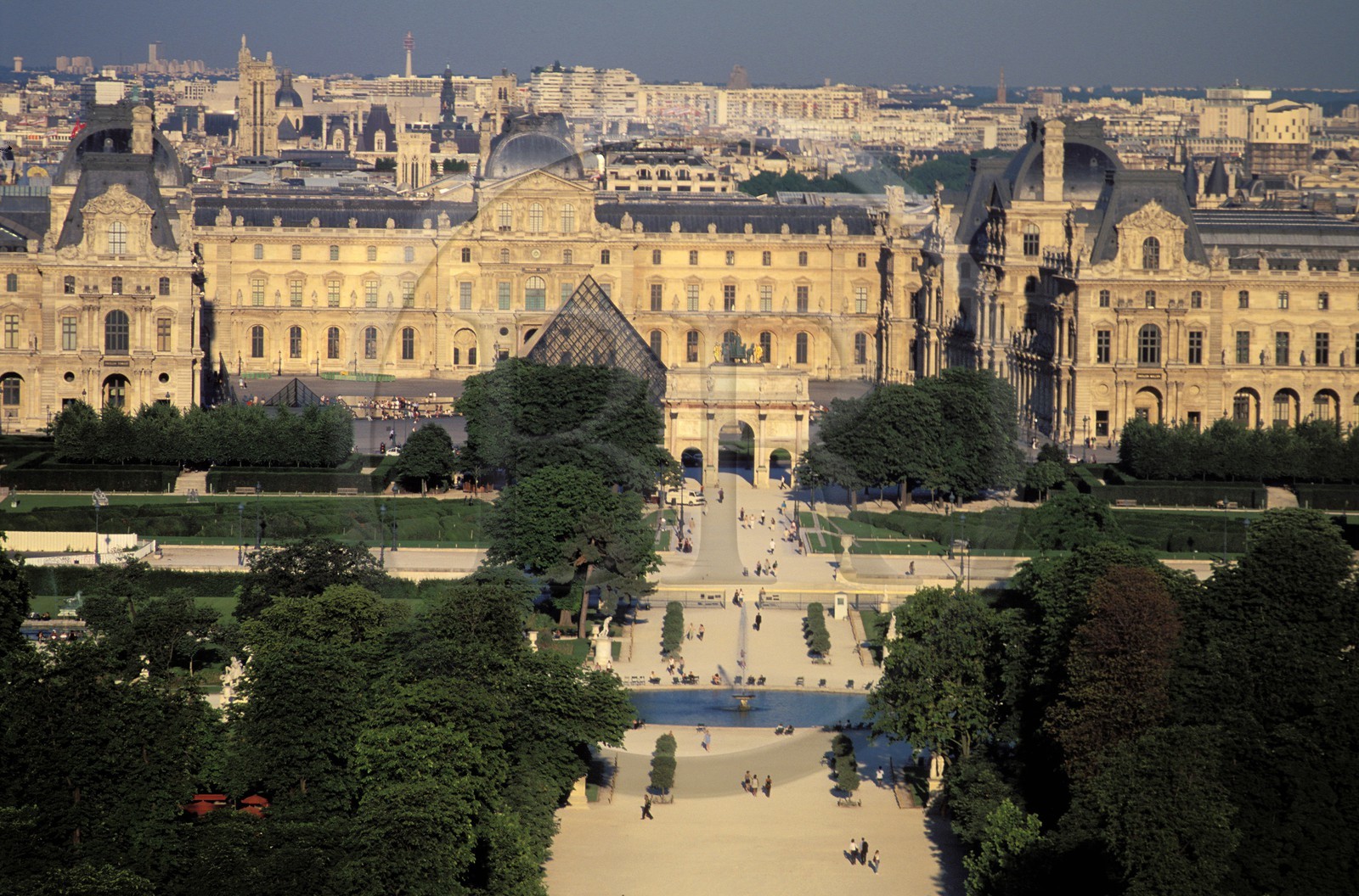 France, Paris, Tuileries gardens, Carousel du Louvre arch, Pyramid by the architect Ieoh Ming Pei and museum Louvre