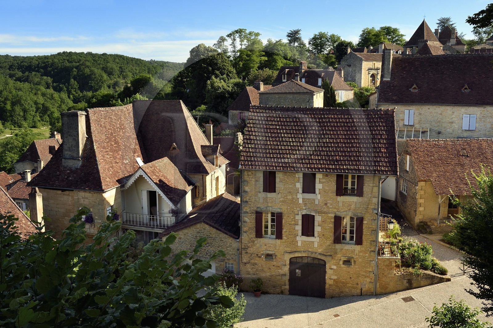 France, Dordogne (24), Périgord Noir, vallée de la Dordogne, Limeuil, labellisé Les Plus Beaux Villages de France, place des Fossés