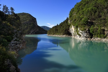 France, Alpes de Haute Provence, Parc Naturel Régional du Verdon, the Verdon flows into Lake of Castillon south of Saint-André-les-Alpes