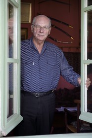 France, Var (83), la rade de Toulon, La Seyne-sur-Mer, quartier de Tamaris, Boris Cyrulnik