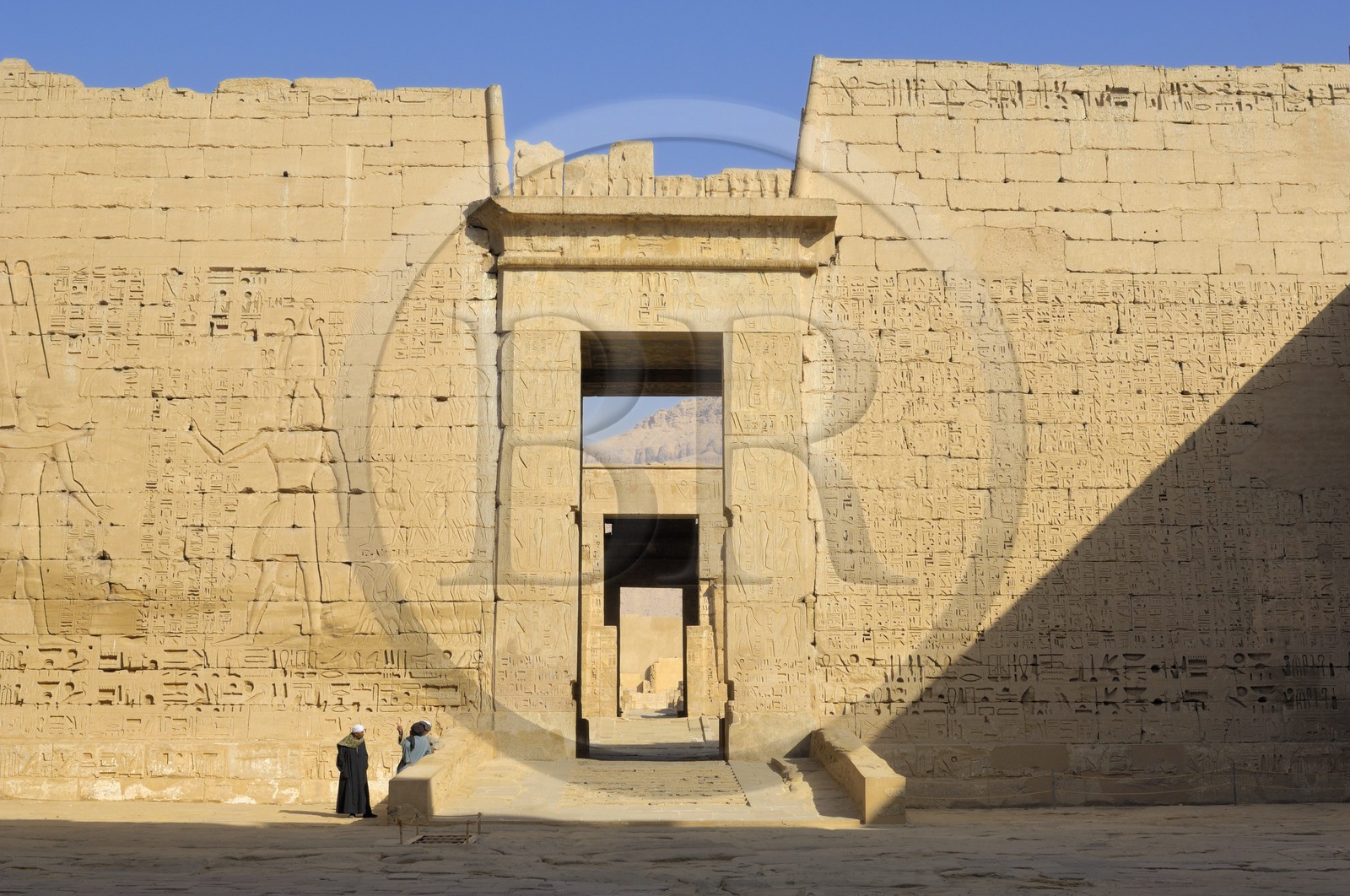 Egypte, Haute Egypte, vallée du Nil, environs de Louxor, nécropole thébaine classée Patrimoine Mondial de l'UNESCO, Thèbes Ouest, Medinet Habou, temple de Ramses III