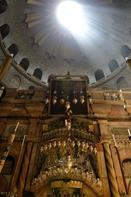 Israel, Jérusalem, ville sainte, vieille-ville classée Patrimoine Mondial de l'UNESCO, quartier chrétien, église du Saint Sépulcre, l'Édicule du Saint-Sépulcre qui abrite la Tombe de Jésus incluant la Chapelle de l’Ange
