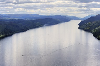 Royaume-Uni, Ecosse, Highland, le Loch Ness (vue aérienne)