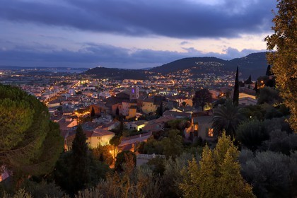 France, Var (83), Hyères, la vieille ville et la Collégiale Saint-Paul