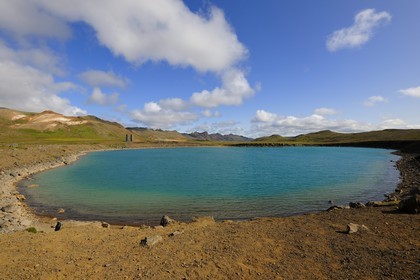 Islande, Région de Reykjavik, vallée de Krisuvik, le lac de Grainvatn au sud du lac Kleifarvatn