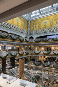 France, Paris (75), le grand magasin de La Samaritaine pendant les fêtes de Noël