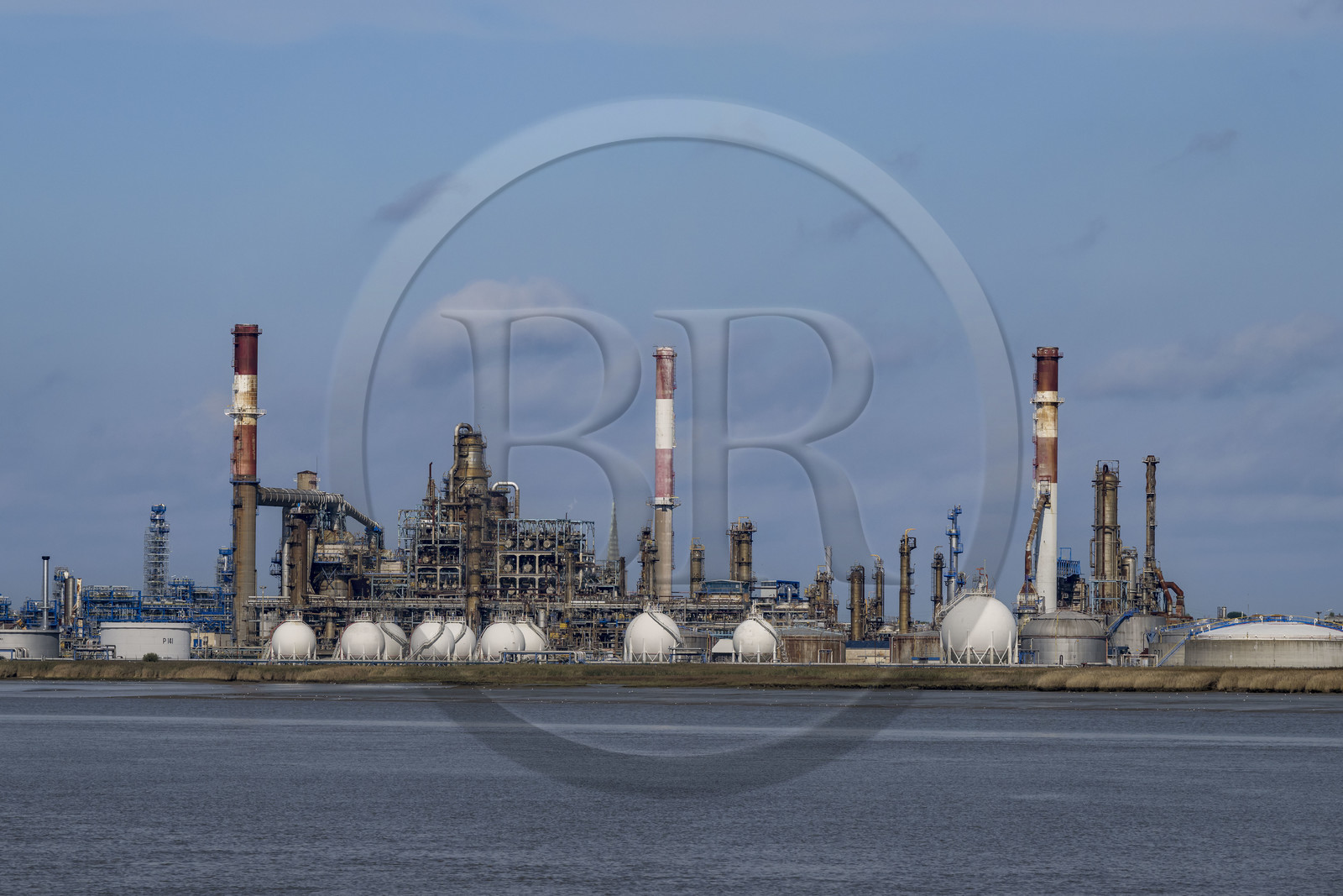 France, Loire-Atlantique (44), Estuaire de la Loire, Saint-Nazaire, le terminal pétrolier et raffinerie Total Energie de Donge