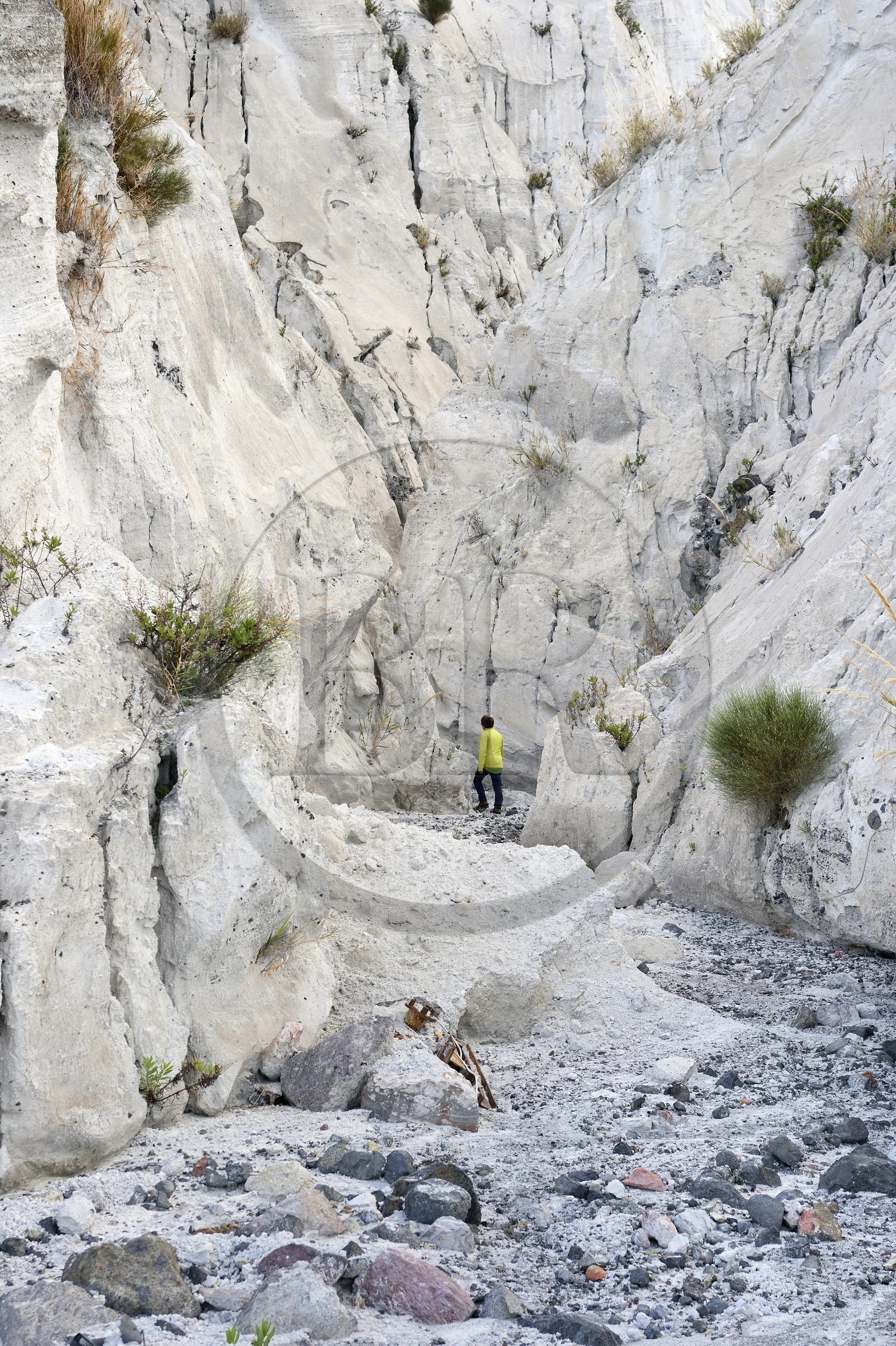 Italie, Sicile, iles Eoliennes, classées Patrimoine Mondial de l'UNESCO, Ile de Lipari, cote est, carrière de pierre ponce