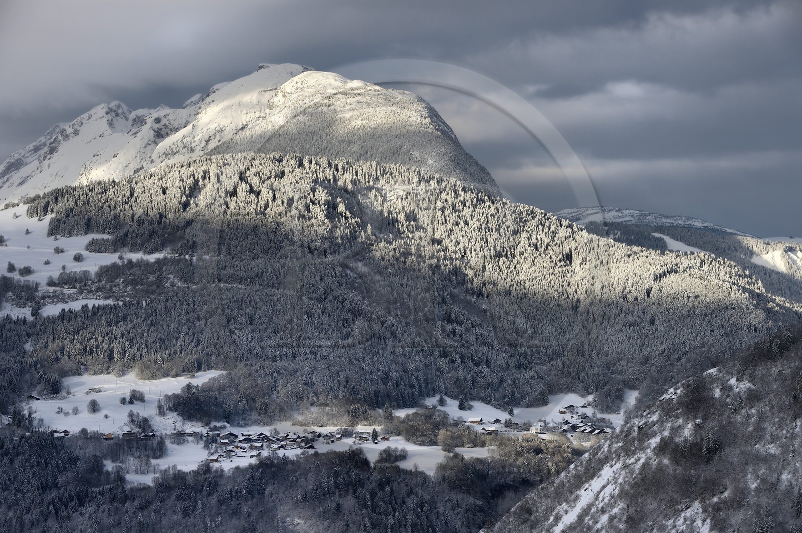 France, Haute Savoie, Nancy sur Cluses in the Aravis mountain range
