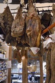 France, Corse du Sud, Bonifacio, Upper Town, Corsican delicatessen Roba Nostra