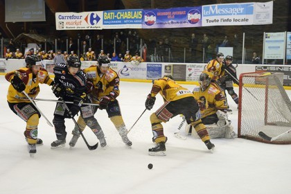 France, Haute-Savoie (74), Morzine, match de hockey sur glace du Hockey Club Morzine-Avoriaz appelé les Pingouins