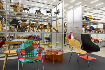 Allemagne, Bade-Wurtemberg, Weil am Rhein près de Bâle, le Vitra Campus, le Vitra Schaudepot (2016) par les architectes Herzog et de Meuron présente au public des objets majeurs de la vaste collection Vitra