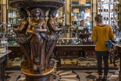 France, Loire-Atlantique (44), Nantes, quartier de Graslin, magasin Debotté Gautier datant de 1850 et spécialisée dans les bonbons et les chocolats