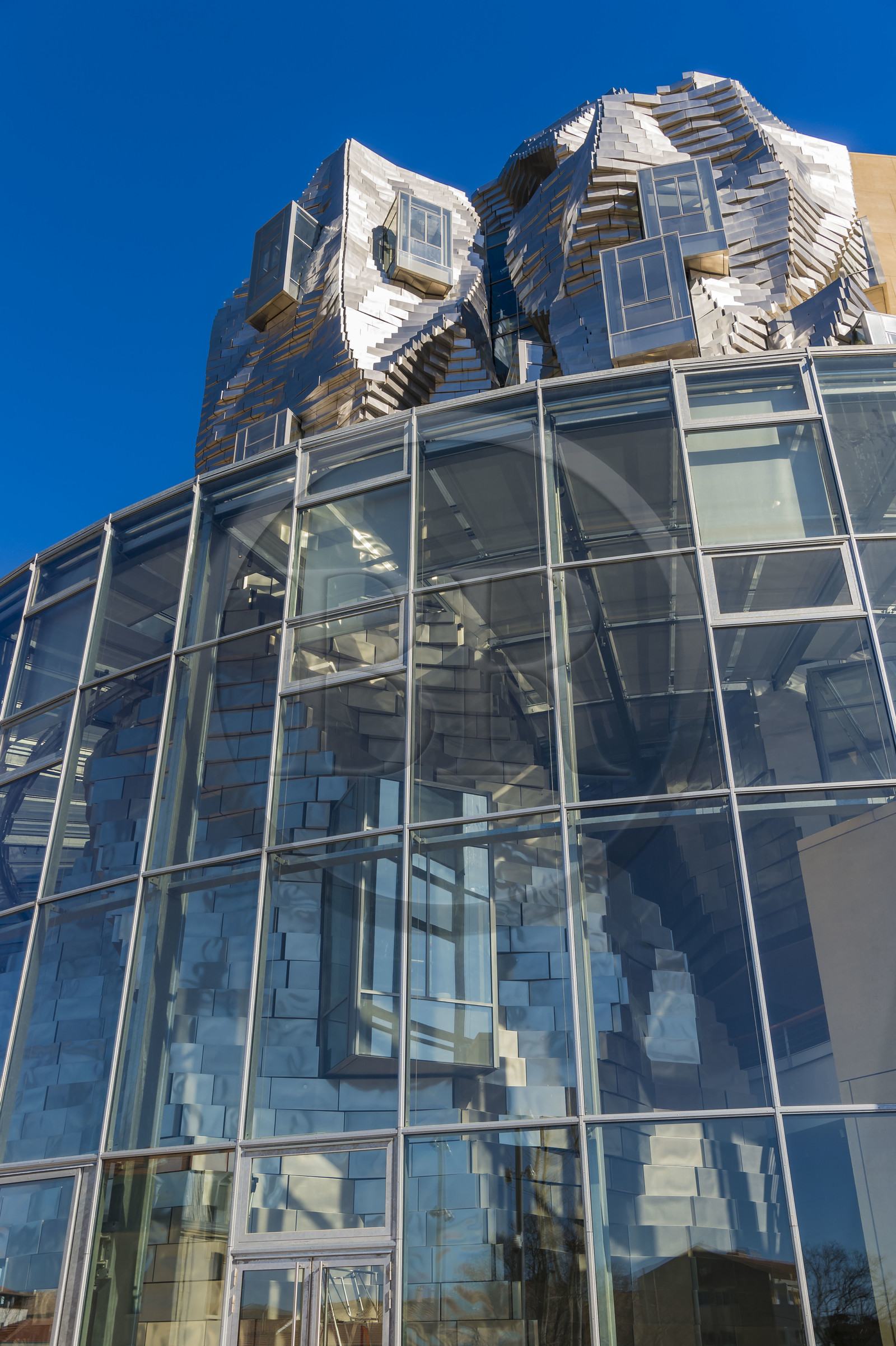 France, Bouches-du-Rhône (13), Arles, LUMA Arles, complexe artistique et culturel réalisé par la Fondation LUMA de Maja Hoffmann sur le Parc des Ateliers, architecte Frank Gehry