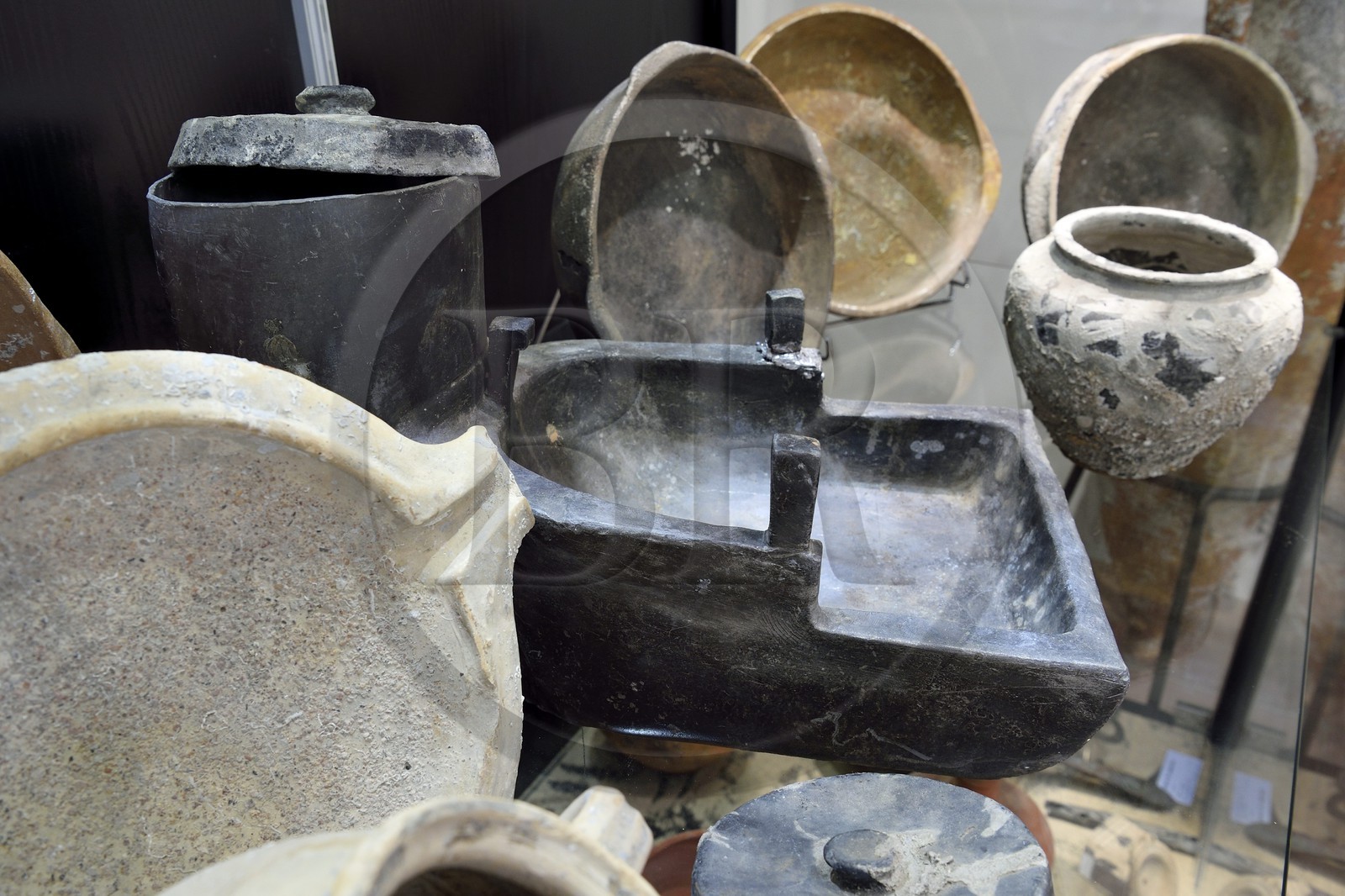 France, Var, Saint-Raphael, archeological museum, 1st century ship stove found in the wreck Barthélemy B