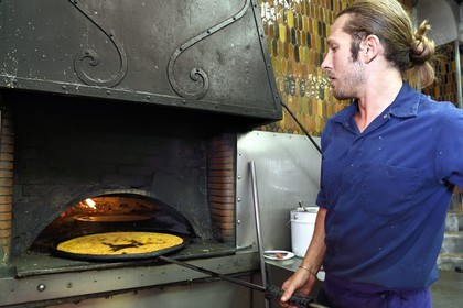 France, Alpes-Maritimes (06), Nice, quartier du Vieux-Nice, Restaurant René Socca, institution de la vieille ville proposant de la socca, fine galette de la région