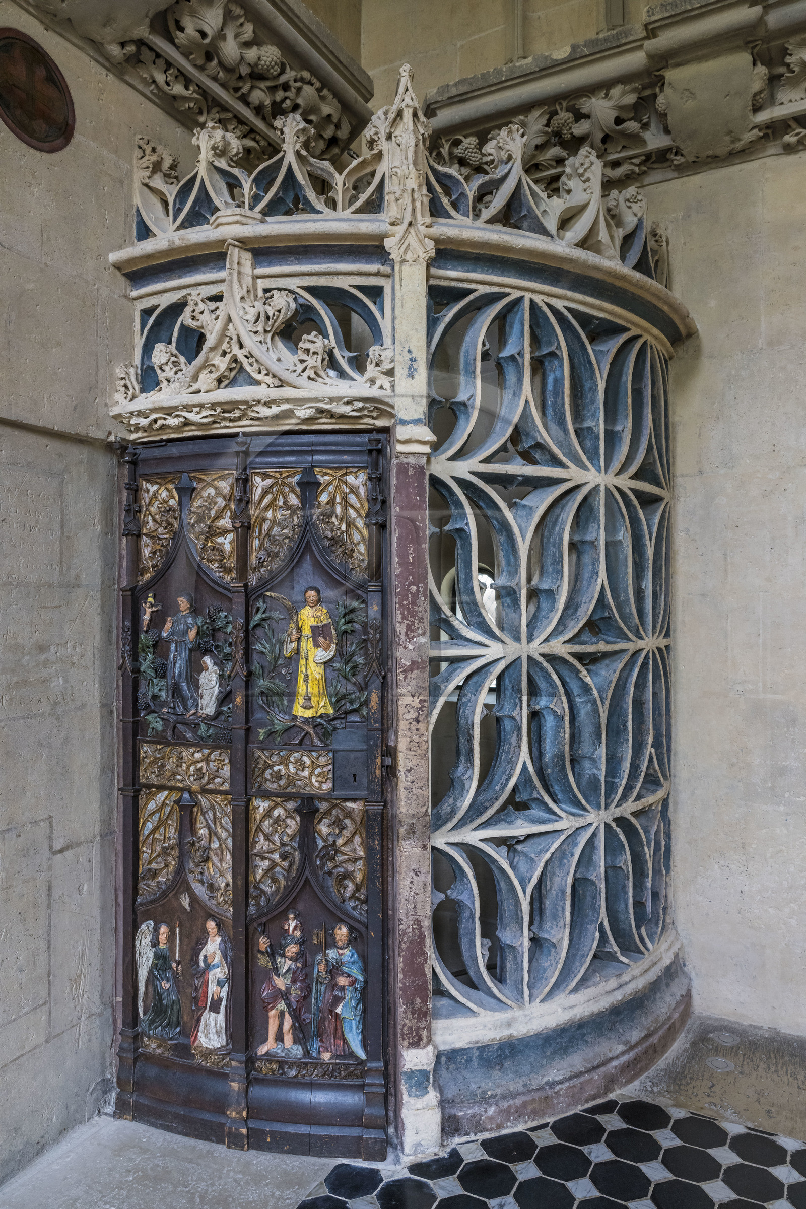 France, Paris, Musée de Cluny - Musée national du Moyen-Age (Middle Ages Museum in the former Hotel de Cluny), the flamboyant Gothic chapel